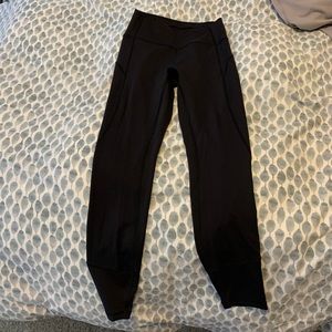 Lululemon in movement tights
